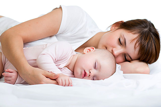 Learn about the risks and precautions and advice when co-sleeping with your baby