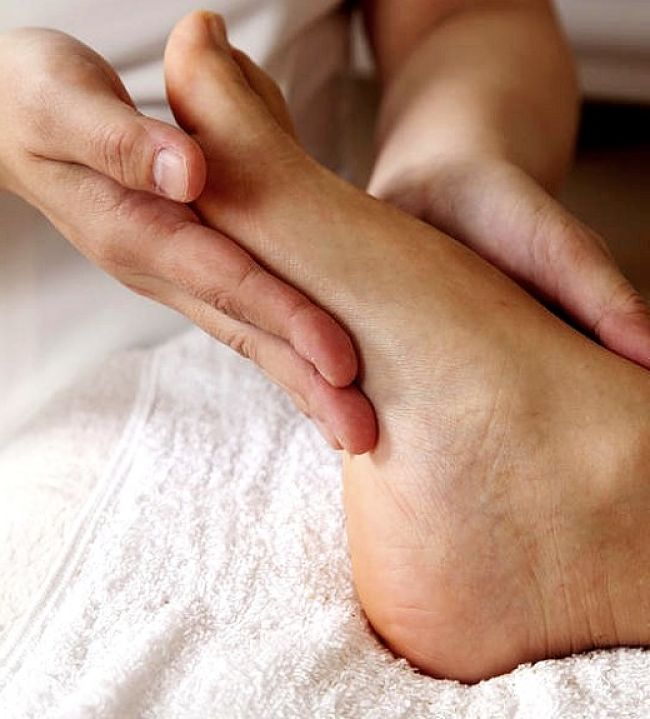 Foot cramps can be prevented and avoided uses these tips and remedies